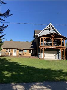 Ridgewood Cedar Inn - Lower left rental unit only
