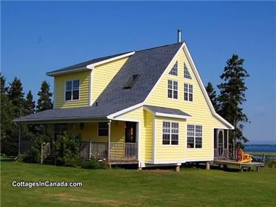 The Yellow Beach House: Oceanfront