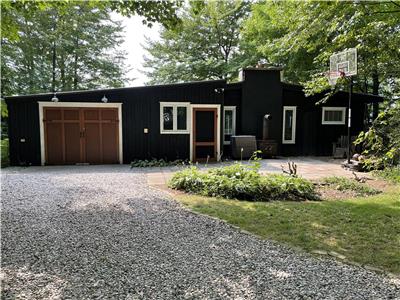 Waterfront Cottage on Lake Huron Near Bayfield