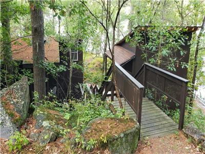 The Treehouse  and  Cabin on Kasshabog lake