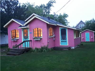 Really Cute Cottage by Parlee Beach, Shediac