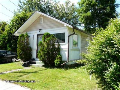 Propre, moderne, linge de maison, cour, BBQ --- Location de chalets Crystal Beach Cottage (Lac)