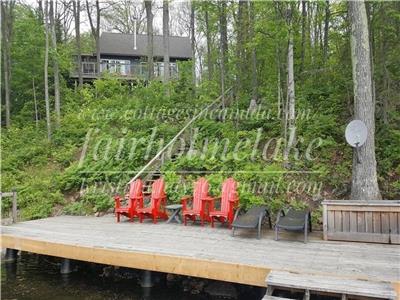 Waterfront cottage, family oriented, sleeps 10, Wifi, dogs allowed, boat, kayaks, canoe, paddleboat
