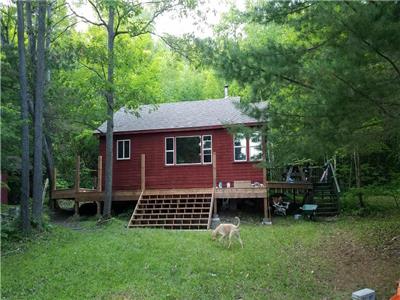 Red Cottage - Granary Lake - Blind River