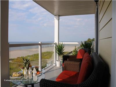 SPECTACULAR BEACHFRONT VIEWS!! START BOOKING FOR THE SEASON 2025!!!