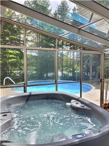 Chalets a Louer Laurentides - Bord de L'eau, PISCINE CHAUFEE, Spa, Solarium, Bateaux