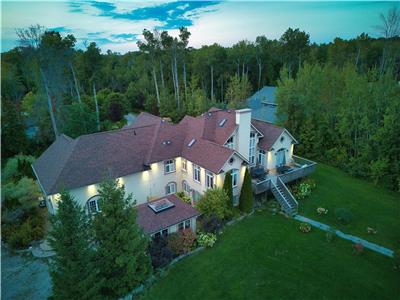 Luxury 6 Bedroom Lake Retreat Cottage Rentals in Wasaga Beach, Ontario - STRTT-2024-188