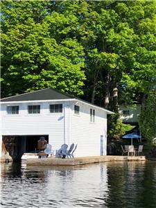 Lakeside Getaway