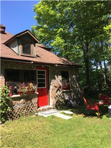 Spring Weekend SPECIAL NOW $350,  Stone Cottage Suite for 2