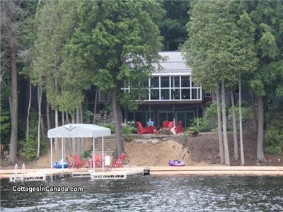 Serenity Lake House -  BOOK FOR SUMMER 2025