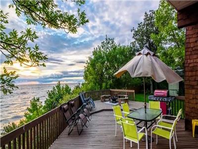 Lakeside Leisure ... c'mon, you know what you want, stay a while!