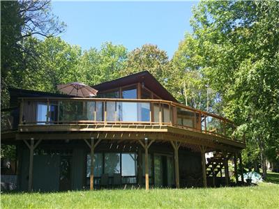 REDUCED RATES - SPRING & SUMMER BOOKINGS AVAILABLE NOW! - Cardinal Pines Luxury Lakefront Cottage