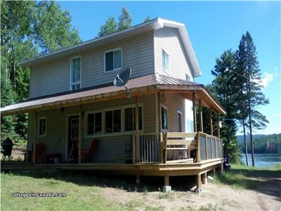 Large Cottage on Lake Talon (sleeps 12)