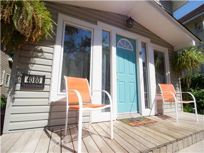 Beach Haven -30 seconds to the beach -Walk to 2 waterfront parks, shops & restaurants