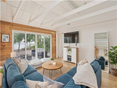 LIFE'S A BEACH -WATER FRONT BEACH HOUSE WITH A PRIVATE BEACH
