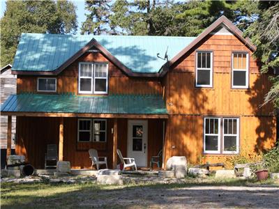 Grand 4 Chambre Cottage Providence Bay sur l'île Manitoulin