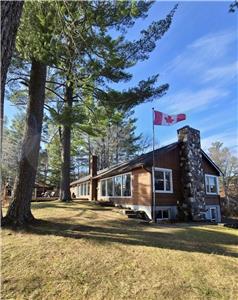 Bay Lake Cottage
