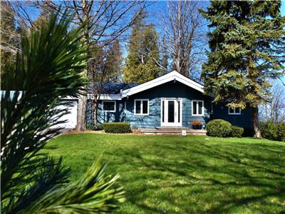 Starlight Lakefront Cottage near Bayfield: Bright and Large!