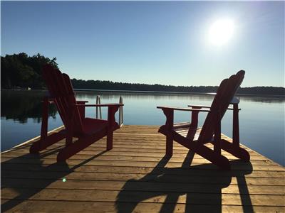 Family Lakehouse, 4 bedroom, 2.5 bath, sleeps 8, Muskoka lakes