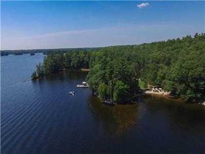 MUSKOKA FAMILY COMPOUND & ESTATE. 3.5 ACRES, 700ft SHORELINE, 100ft SAND BEACH & SO MUCH MORE