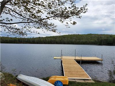 Newly Renovated Family Cottage - 2 Acres - 200 Feet Waterfront - Near Muskoka, Algonquin