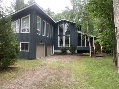 Sauble Beach Cottage Rental- Licence # 1010-2023