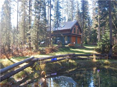 Revelation Valley Carriage House in Mt. Robson Park adjacent to Jasper National Park