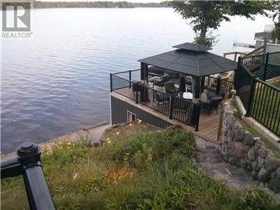 FENELON FALLS, Waterfront Cottage on CAMERON LAKE.