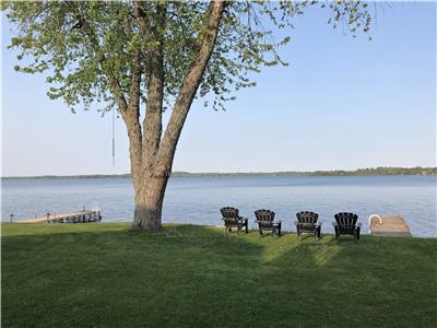 Cameron Lake waterfront cottage