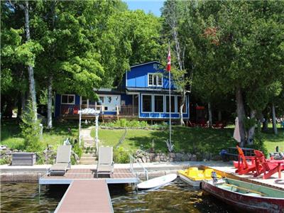 A Glamor Lake gem in the beautiful Haliburton Highlands
