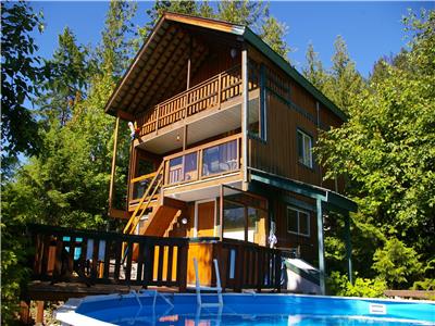 Hot Springs Cottage, Upper Arrow Lake, Nakusp British Columbia--Private Hot Springs Pool and Hot tub