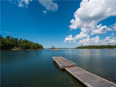 OCR - Dragon's Bay Cottage (F471) on the shores of Georgian Bay, near Parry Sound, Ontario