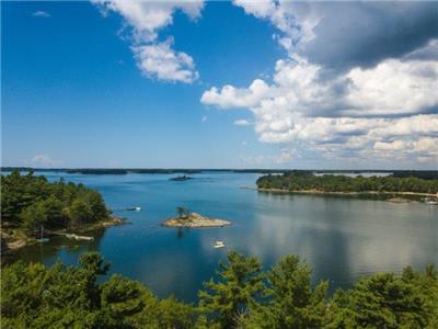 OCR - Dragon's Bay Cottage (F471) on the shores of Georgian Bay, near Parry Sound, Ontario