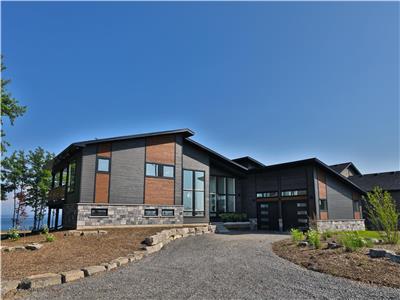 Heron Heights - waterfront Cottage on Lake Erie