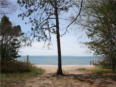 Sandy Pines Cottage on Georgian Bay