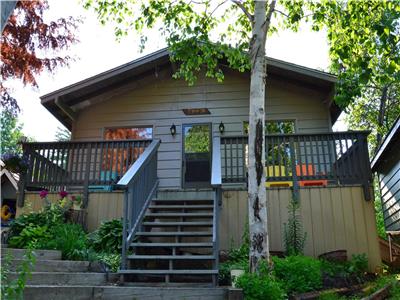 Beautiful Island Cottage on the Stunning Lake Temagami!