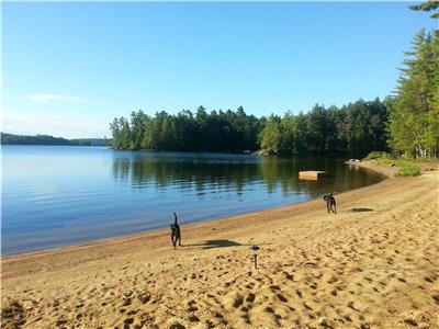 Beach Point Cottage Co. - Kennisis Lake-!!  Beautiful Haliburton!!!
