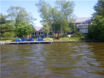 Executive year round lake house, 5000 sq ft, one hour NE of Markham, 150' sandy frontage