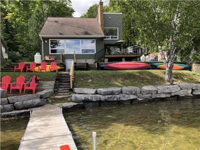 *Last week Available: June 24 - July 1* Beautiful Lakeside 3 B/R Cottage on White Lake in Kawarthas