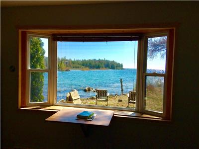 Waterfront Cottage in Tobermory with Sunsets, Swimming and Wi-Fi