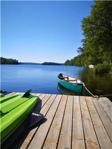 Waterfront 3 Bedroom Cottage with Kayaks, Canoes
