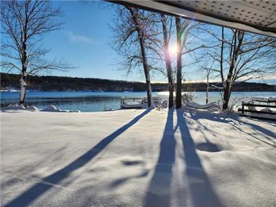 Absolutely breathtaking winter views Large 3 bedroom Cottage on the Trent River *