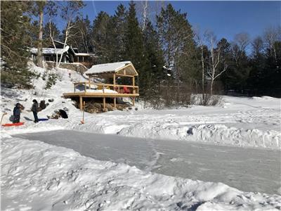 SERENDIPITY LODGE - nr Algonquin, sauna, wood stoves, stunning views & trails!