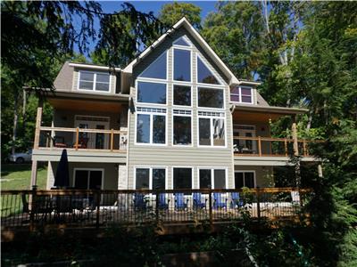 Spectacular Cottage on Kawagama Lake, Algonquin Highlands