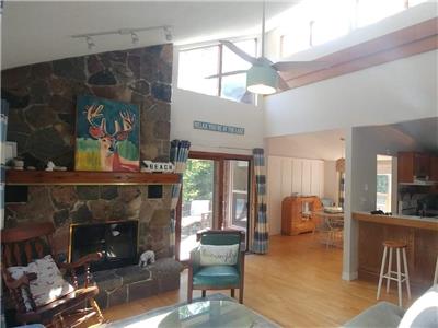 Large, Stunning Family Cottage in Amberley Beach! About 80 meters from the sandy beach...