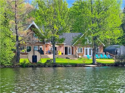 Lakefront, 4000sq/f, BBQ, Beach, HotTub, Sauna