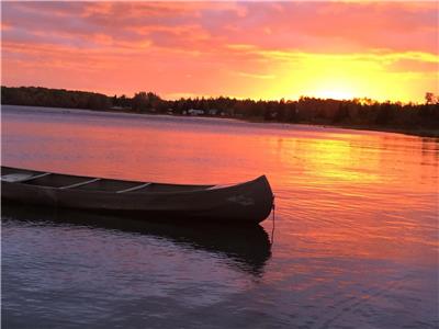 BORD DE L'EAU  et tranquille sur la rivire Cocagne