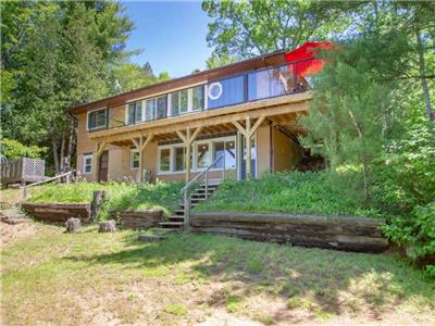 Pine Cone Hill - 4BR, Pet-Friendly Haliburton Cottage w/ Great Swimming & Sandy Waterfront