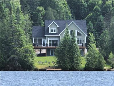CEDAR POINT - Chalet de Luxe avec SPA/Table de Billard QUEBEC - 14 personnes