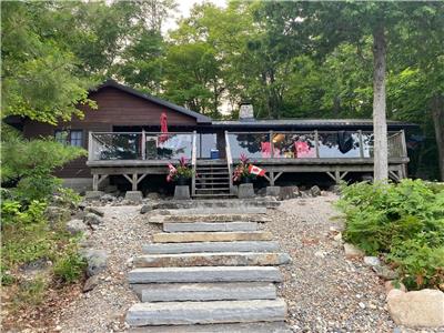 Hurry and book your summer stay - Wood sauna and outdoor pizza oven - small fishing boat available